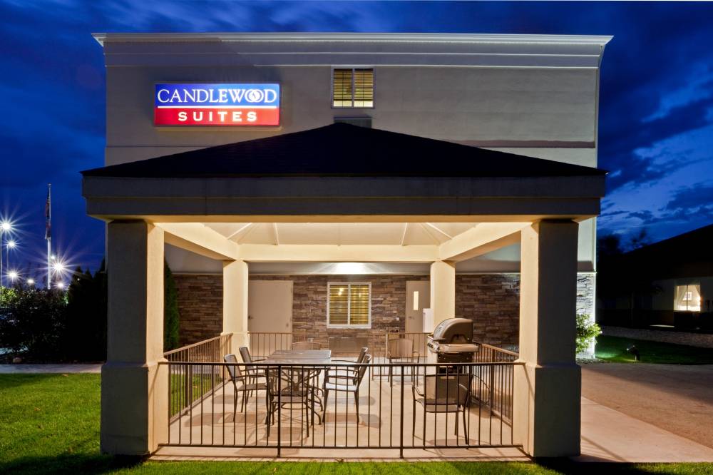 Candlewood Boise Towne Square 5