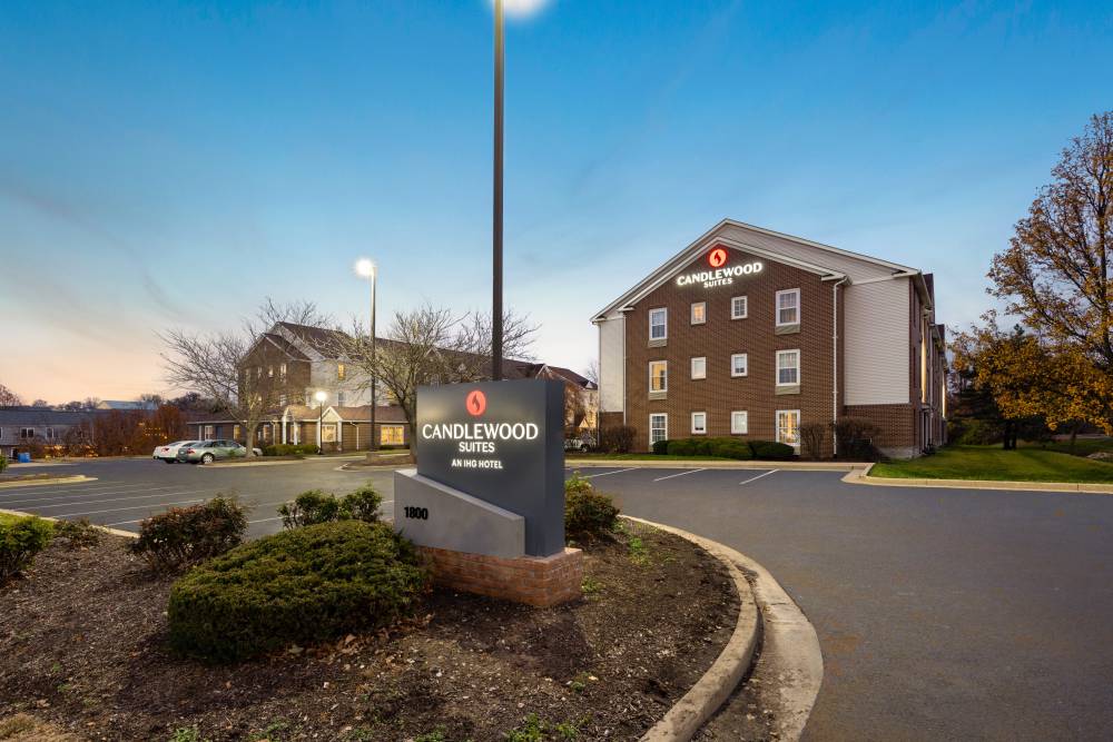 Candlewood Suites St. Louis - St. Charles welcomes