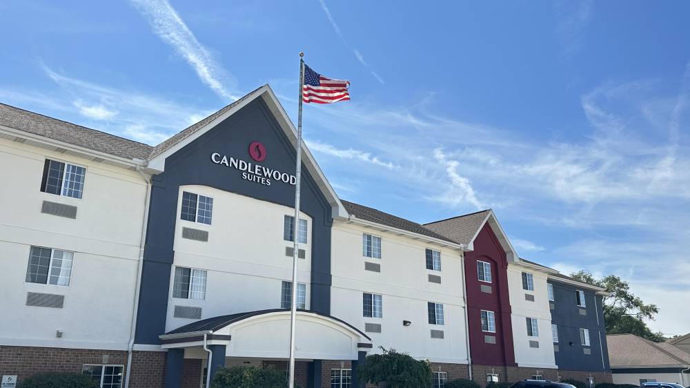 Candlewood Suites Airport 2