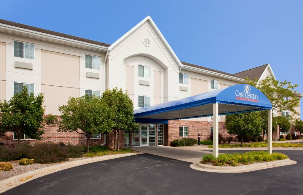 Candlewood Suites Appleton 6