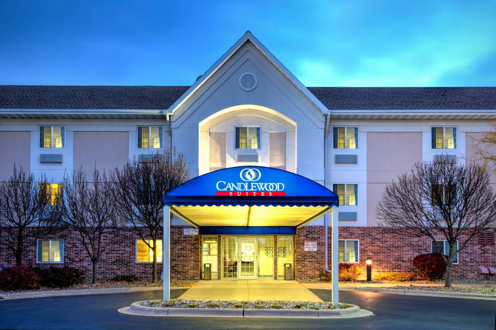 Candlewood Suites Appleton 7