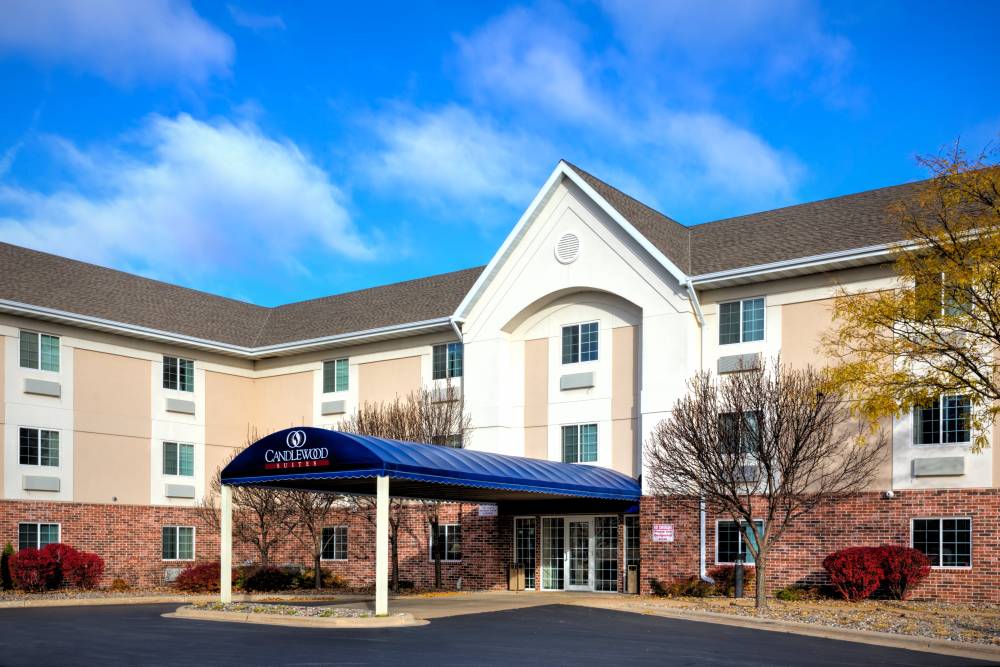 Candlewood Suites Appleton 5