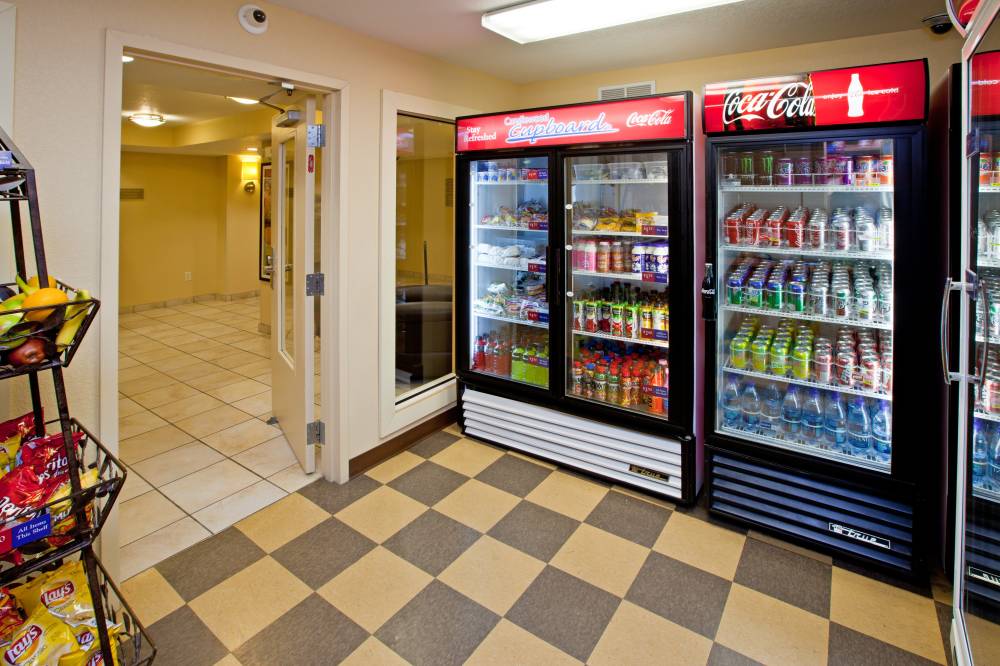 Candlewood Suites Downtown 4