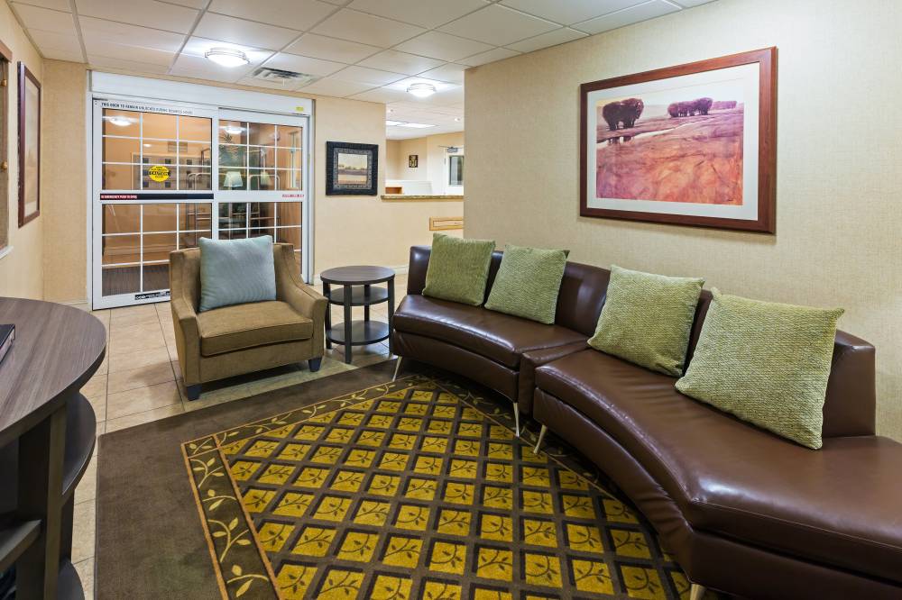 Candlewood Suites Owasso 6