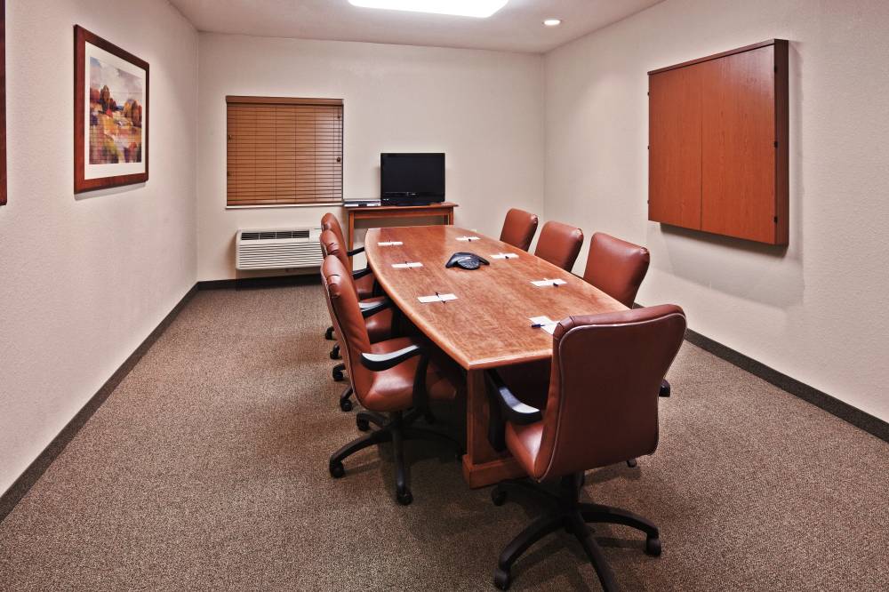 Candlewood Suites Owasso 5
