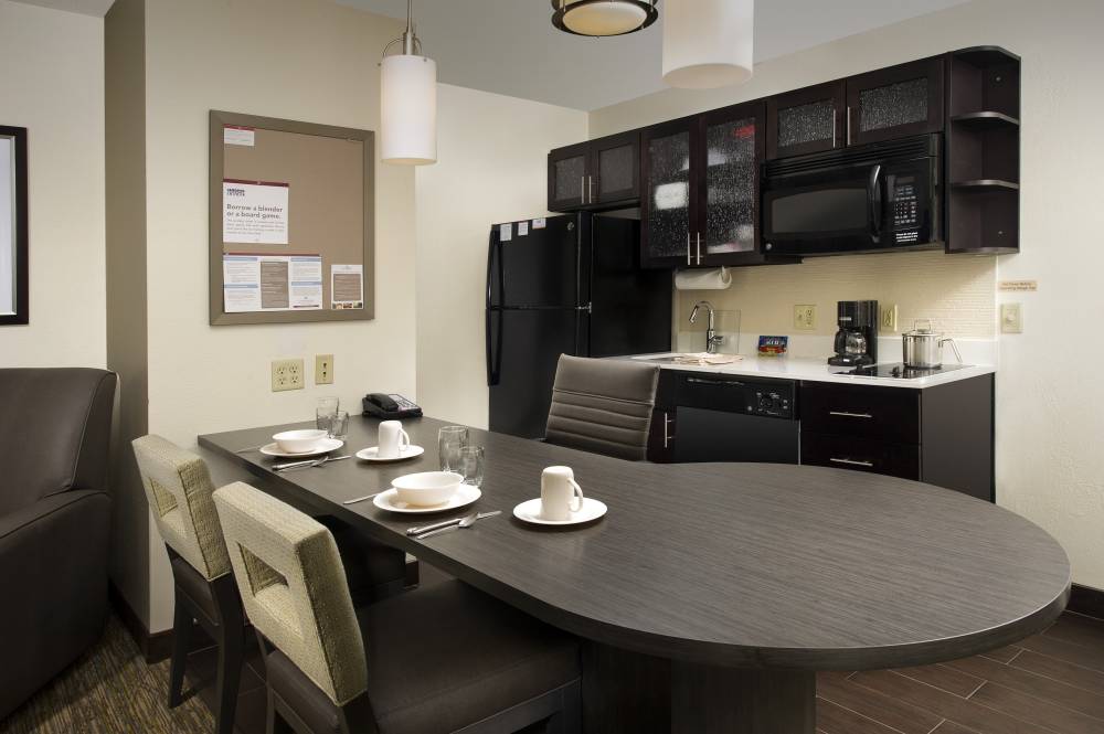 Candlewood Suites Richmond S 7