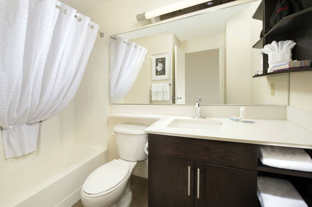 Candlewood Suites Richmond S 6