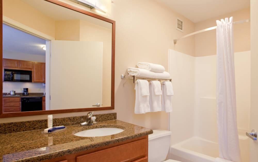 Candlewood Suites Rockford 2