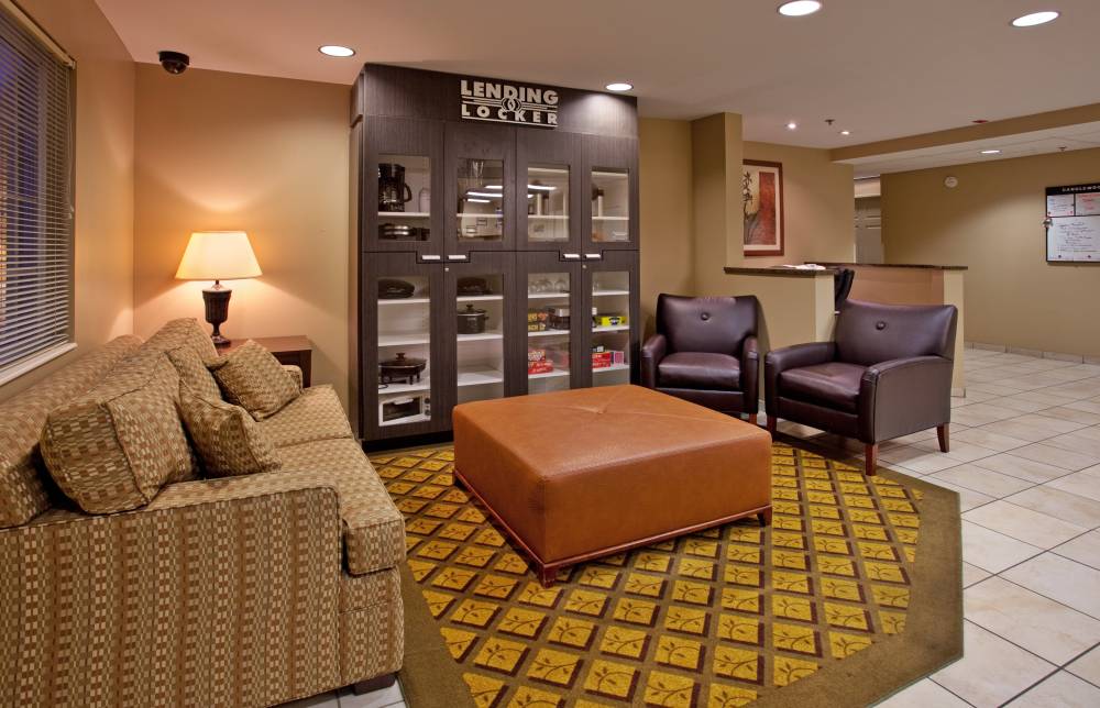 Candlewood Suites Rockford 6
