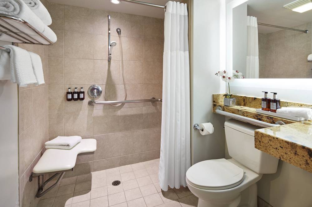 Carlyle Inn 3