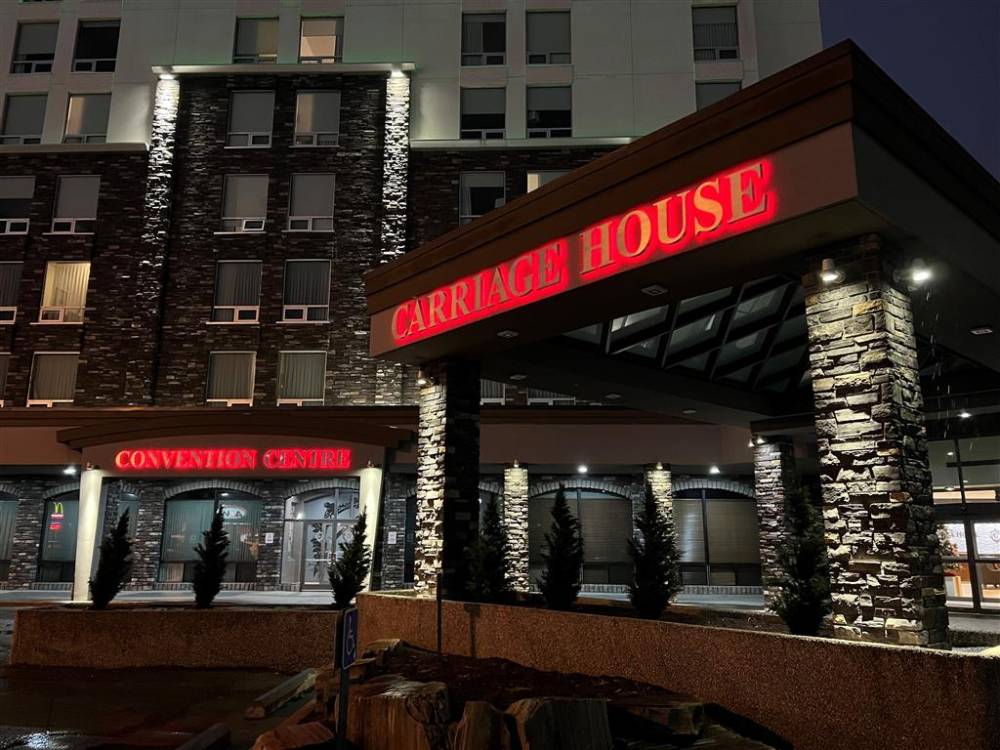 Carriage House Hotel 2