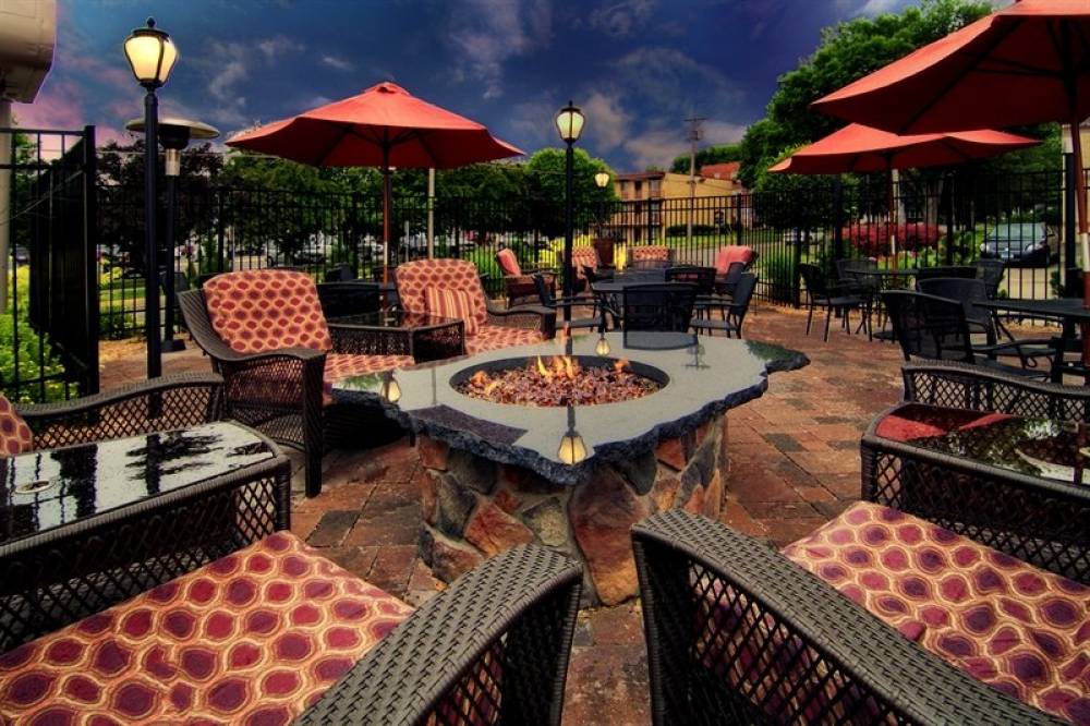 Centerstone Plaza Hotel Soldiers Field Mayo Clinic Area 7