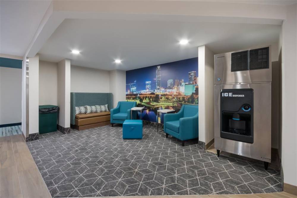 Clarion Pointe Okc Airport 4
