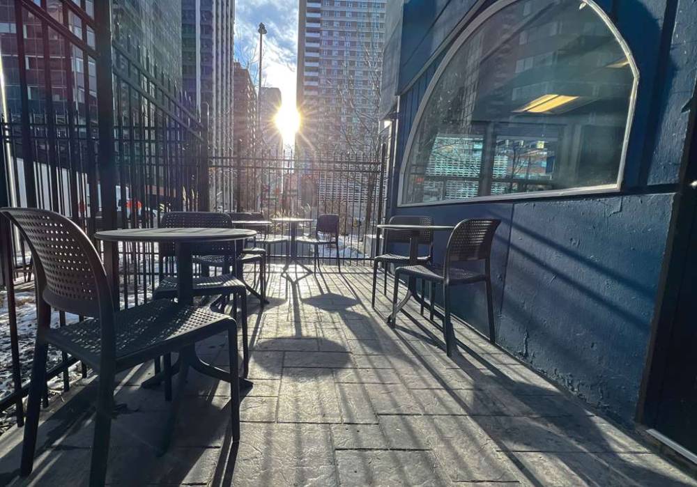 Coast Calgary Downtown Hotel And Suites By Apa 6