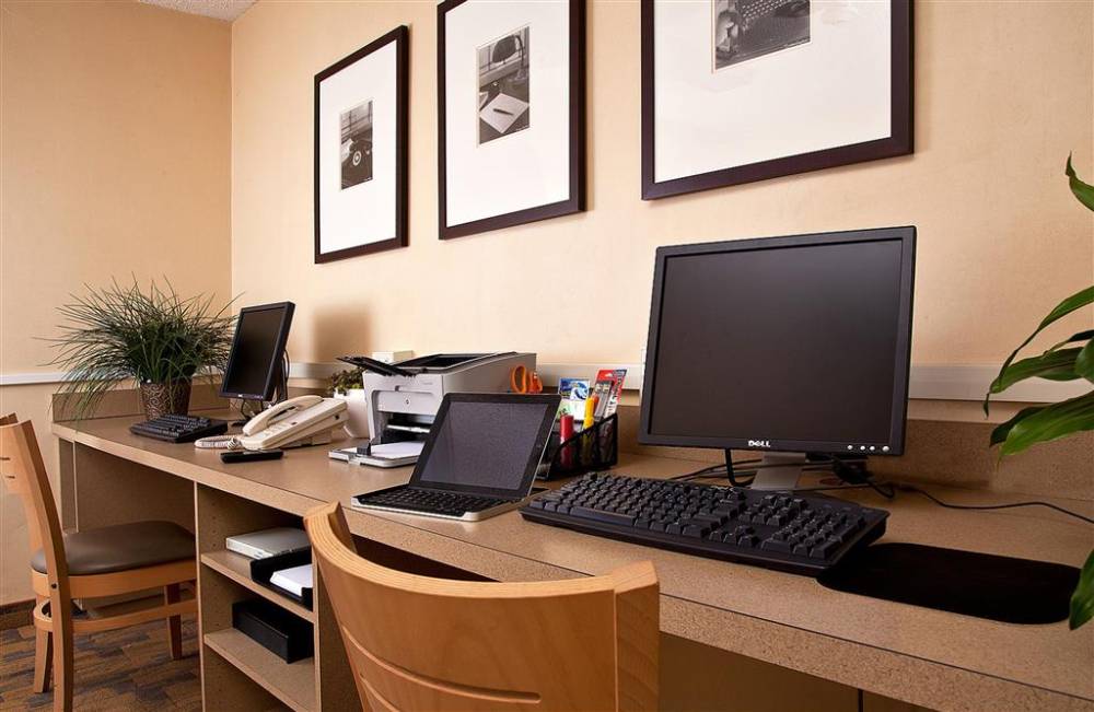 Coast Gateway Hotel 6