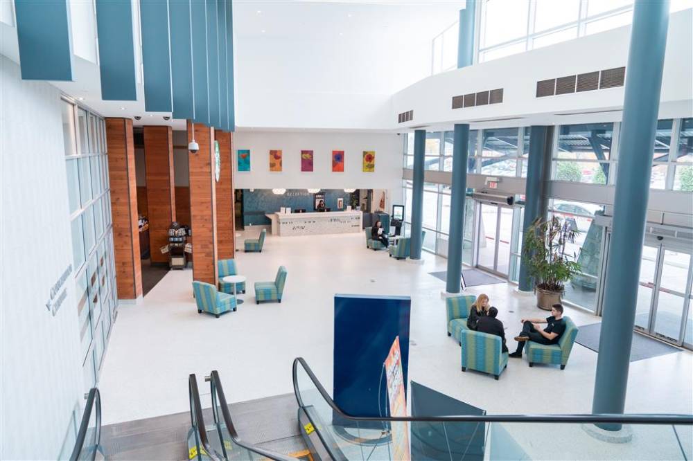 Coast Langley City Hotel And Convention Centre 4