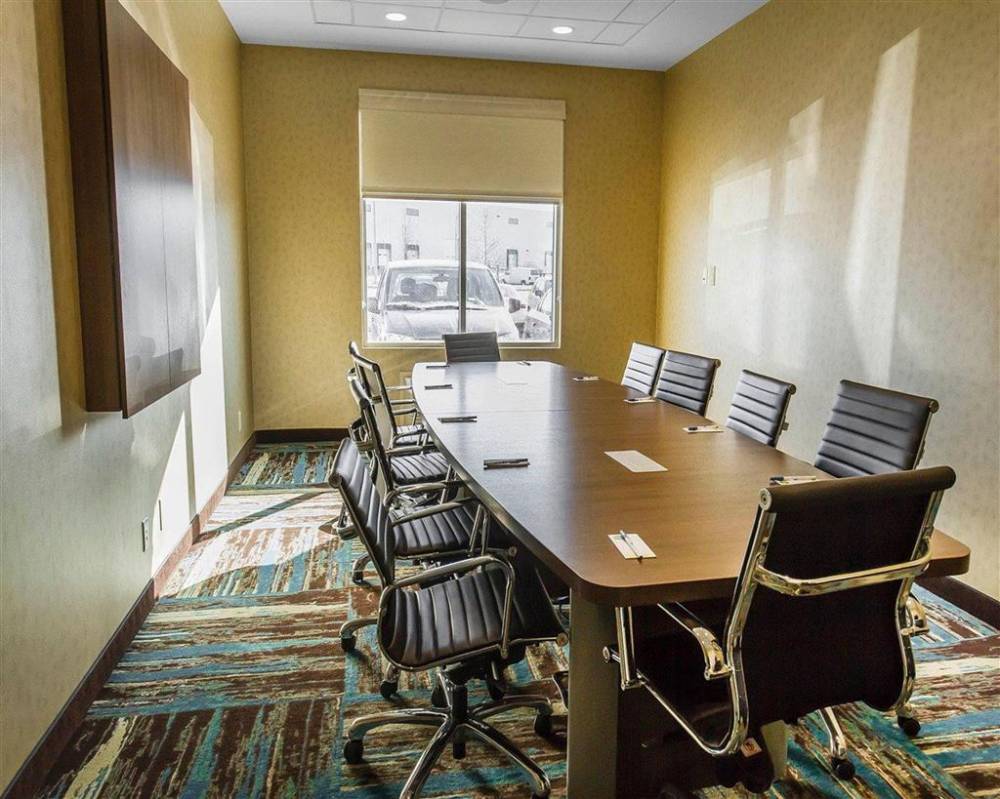 Comfort Inn And Suites Airport North 3
