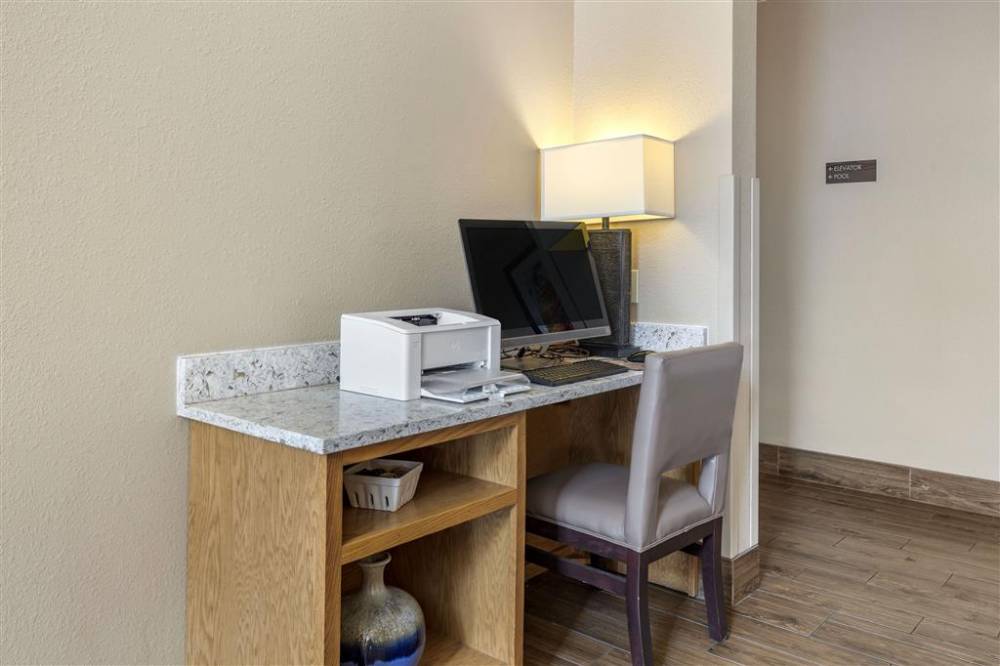 Comfort Inn And Suites Albuquerque Downt 6