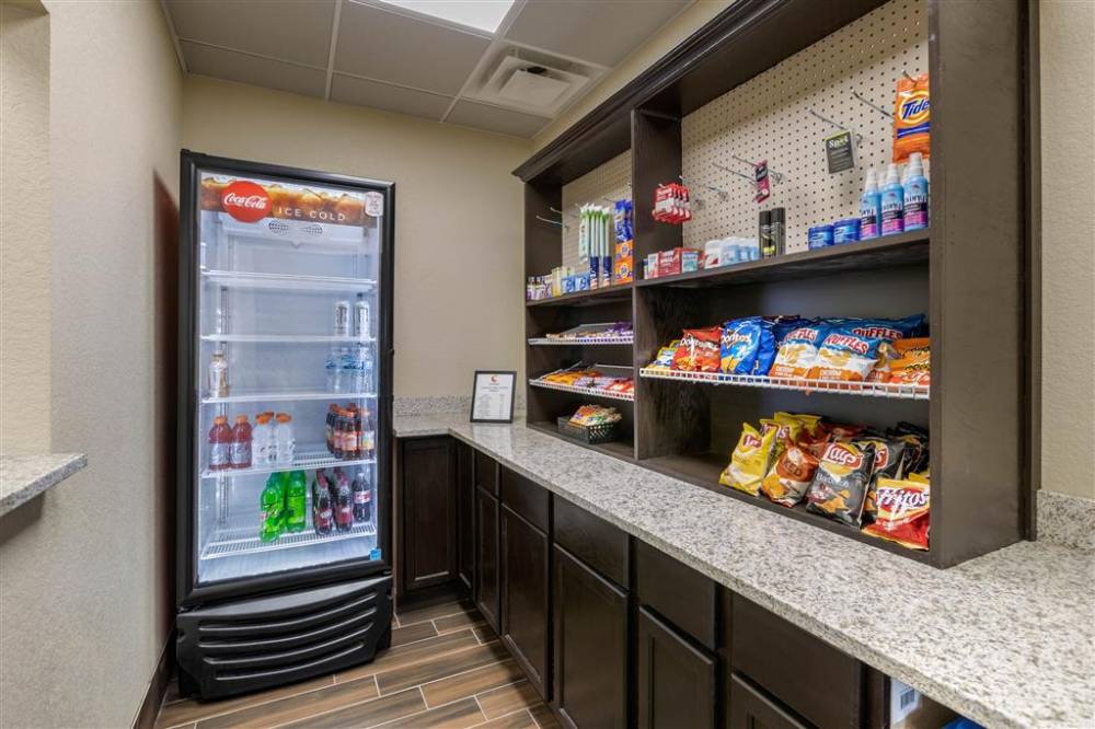 Comfort Inn And Suites 2