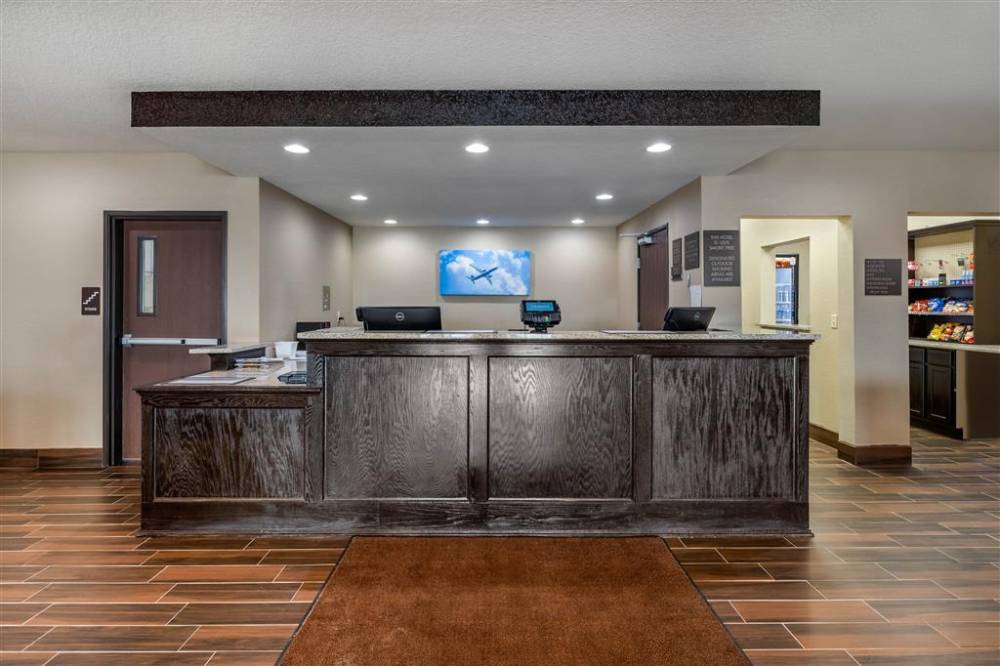 Comfort Inn And Suites 5