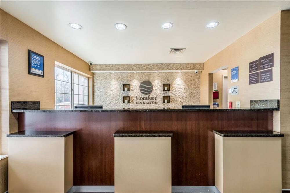 Comfort Inn And Suites Dayton North 4
