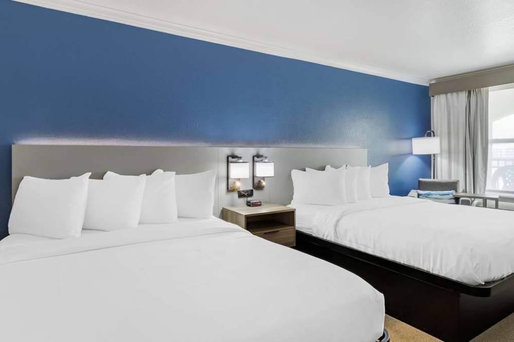 Comfort Inn And Suites Galveston Beach 6