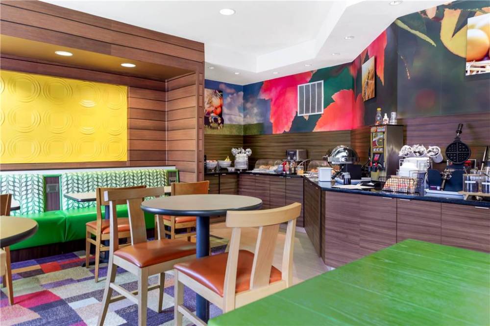 Comfort Inn And Suites Green Bay Stadium Area 6