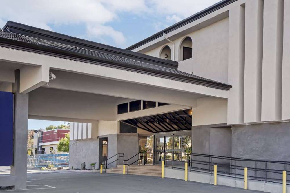 Comfort Inn And Suites Irvine Spectrum 3