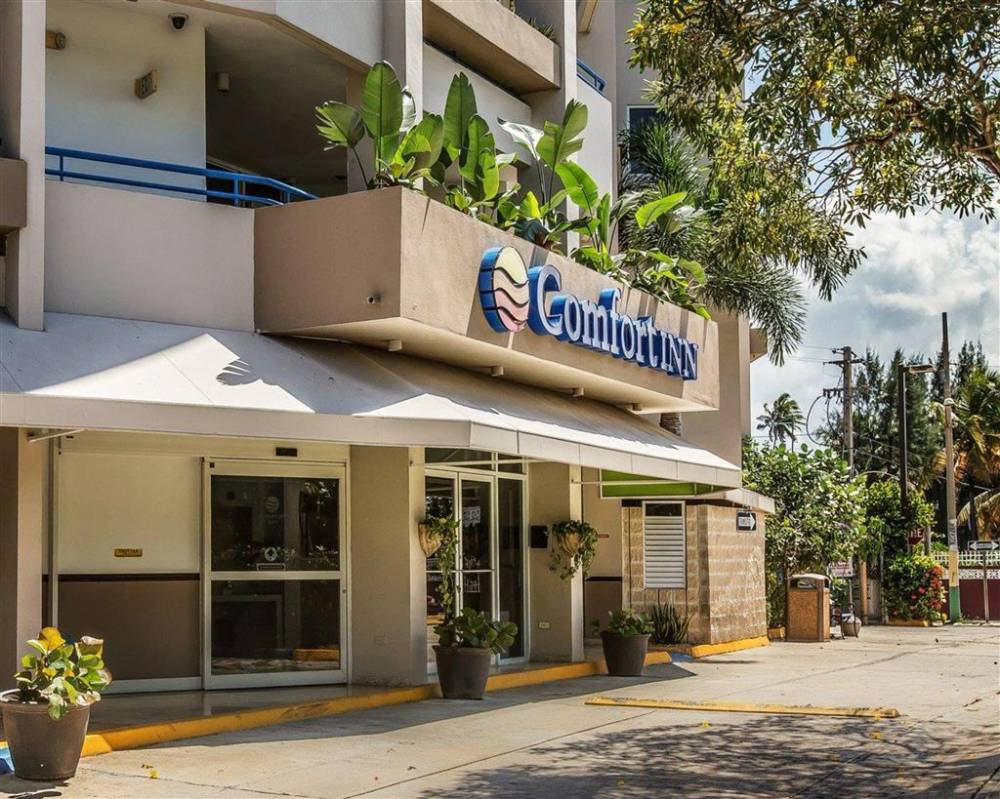 Comfort Inn And Suites Levittown 2