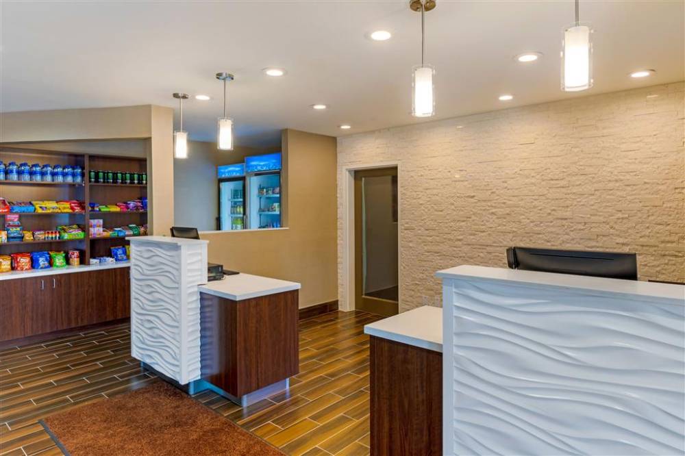 Comfort Inn And Suites Near Ontario Airp 7