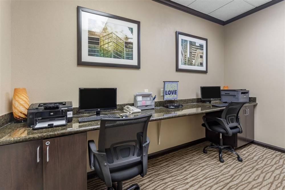 Comfort Inn And Suites Oklahoma City Wes 5
