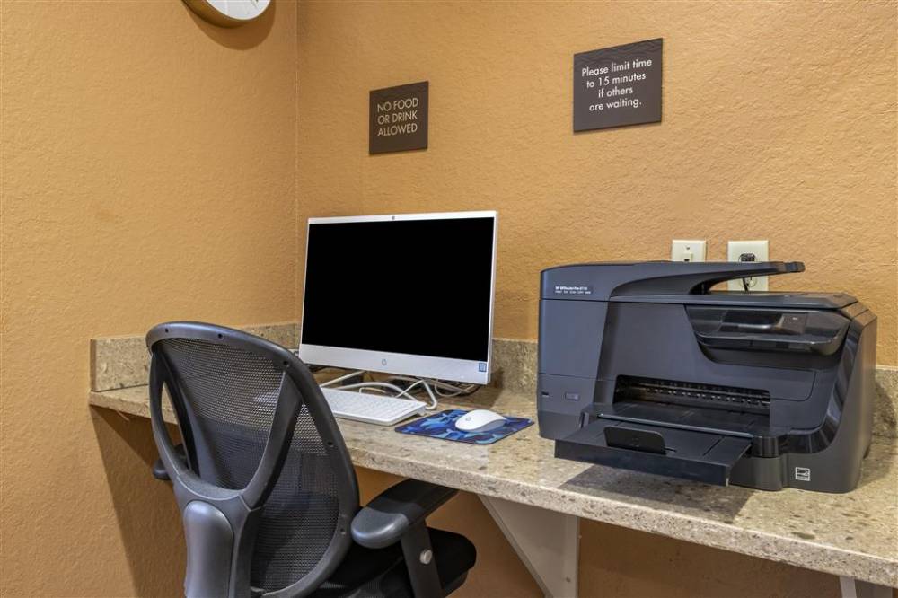 Comfort Inn And Suites Sanford 8