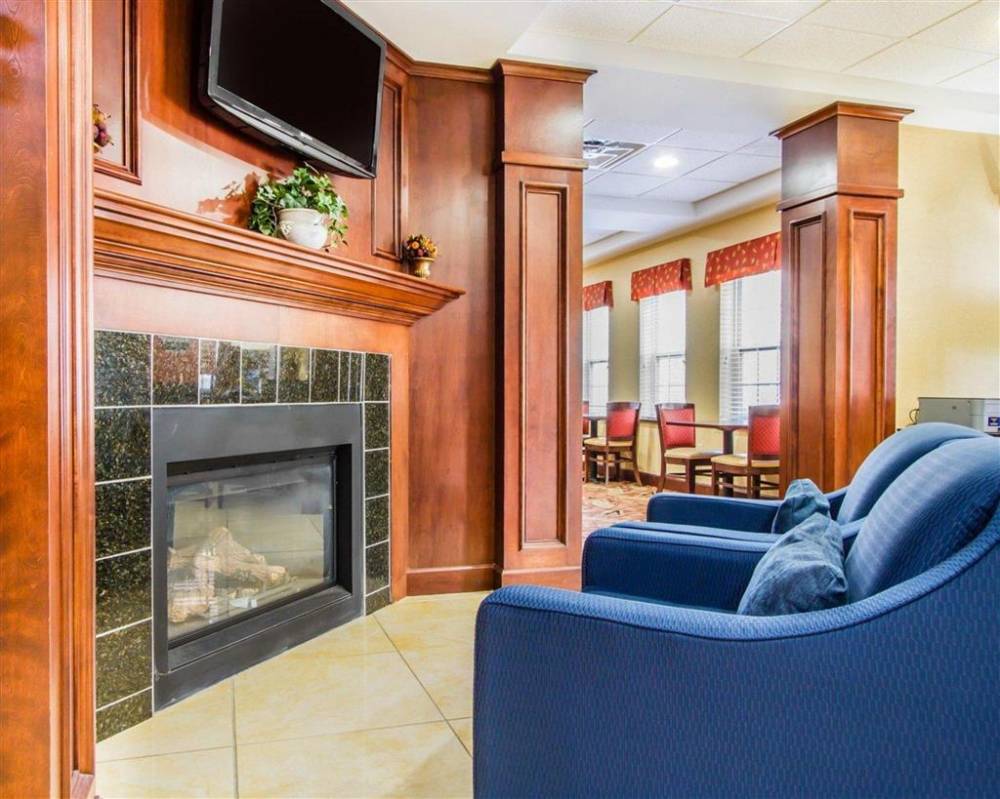 Comfort Inn And Suites Scarborough-portl 4