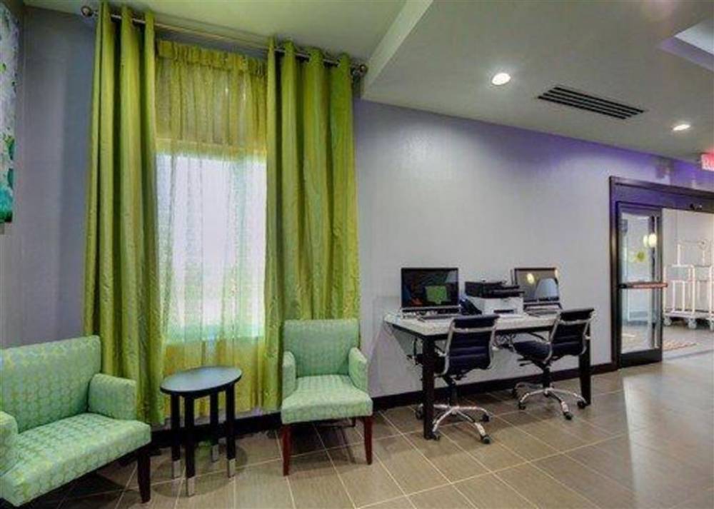 Comfort Inn And Suites Tulsa 7