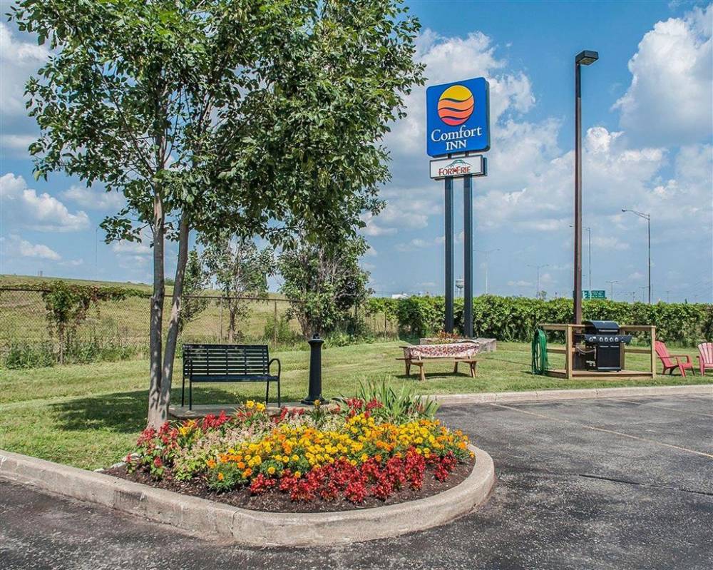 Comfort Inn 3