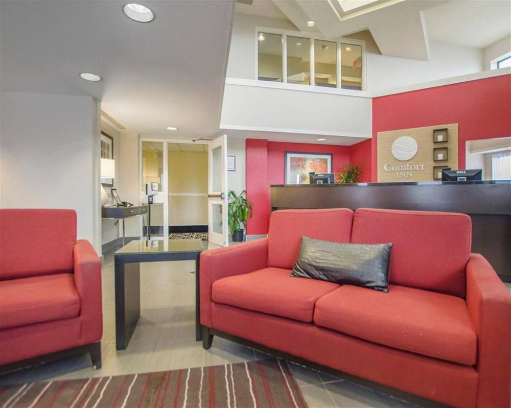 Comfort Inn 3