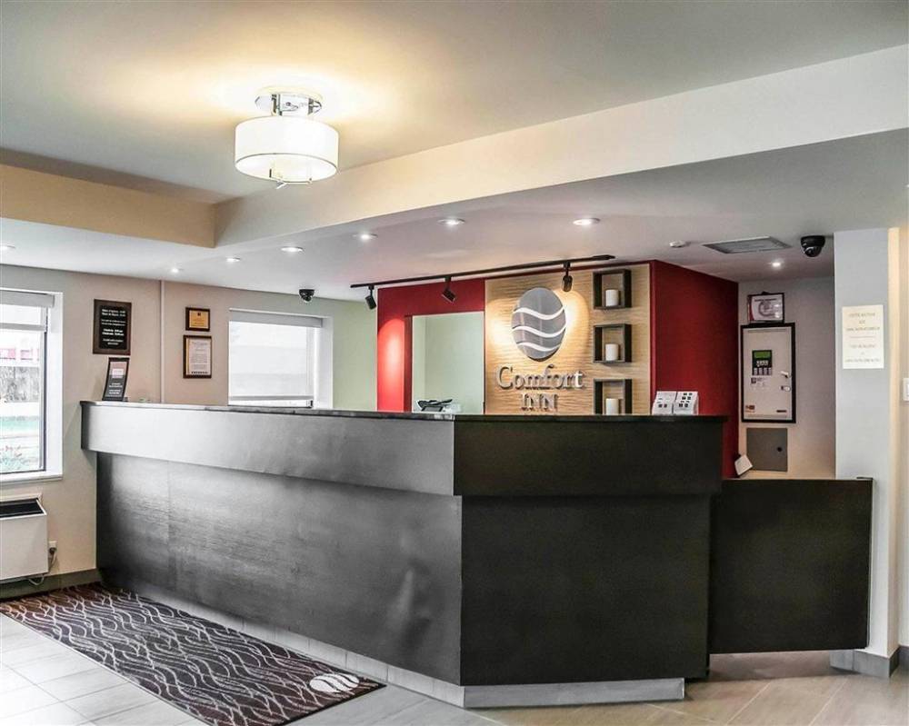 Comfort Inn 8