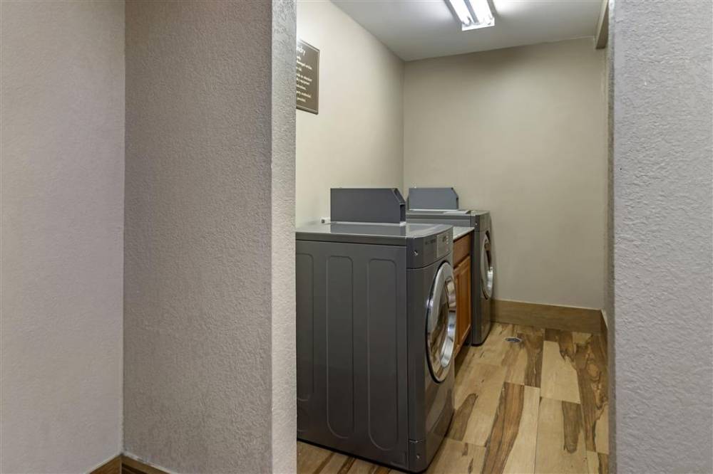 Comfort Inn Midtown 6