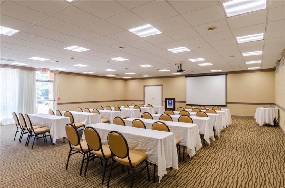 Comfort Inn Randolph - Boston 4