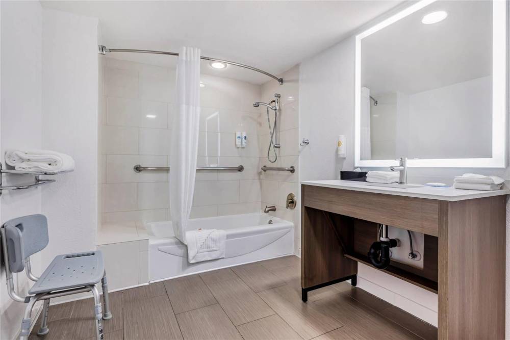 Comfort Inn Sea World Area 8