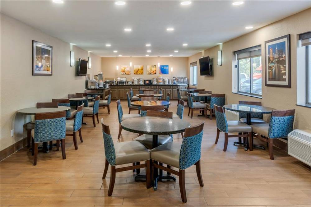 Comfort Inn South 8
