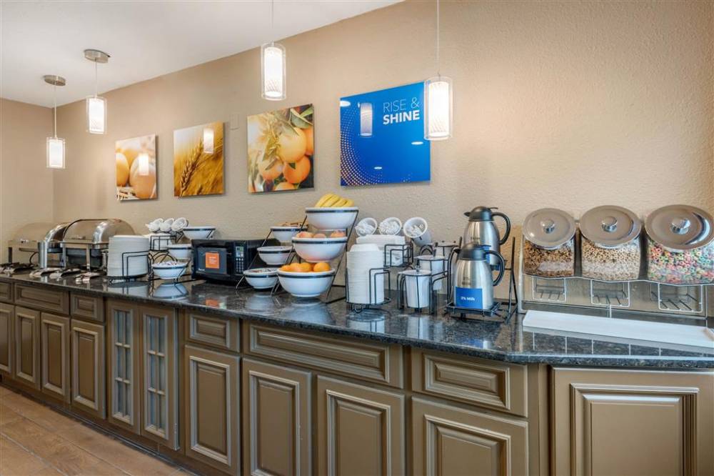 Comfort Inn South 7