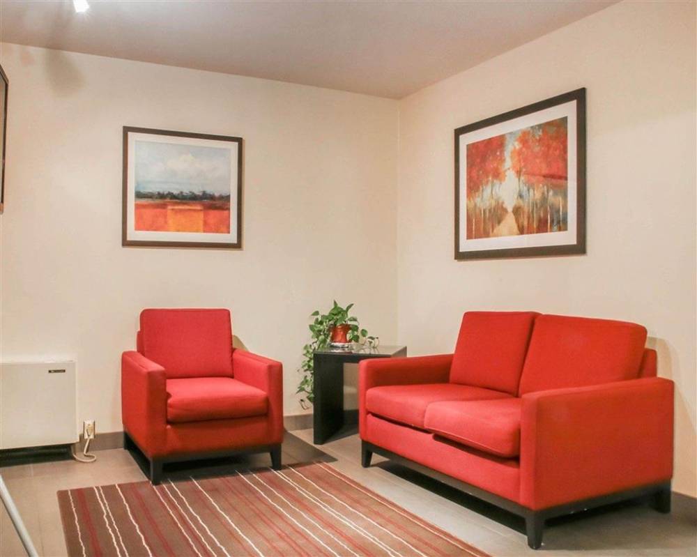 Comfort Inn South 4
