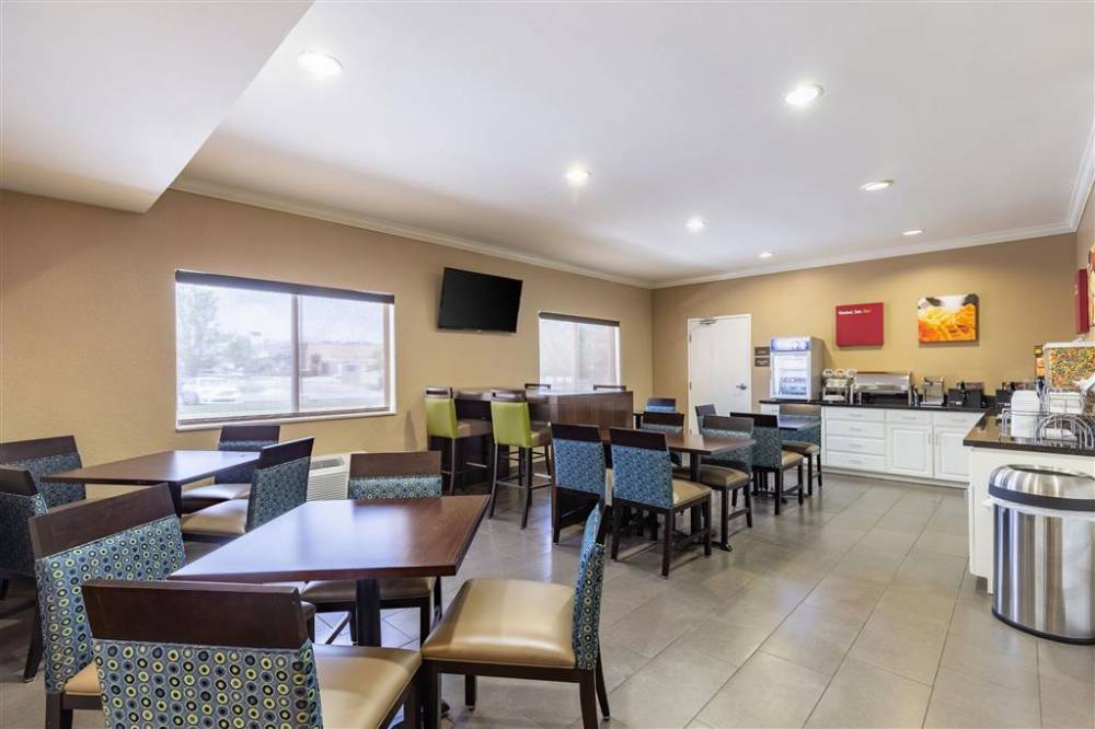Comfort Inn South Tulsa -  Woodland Hills 8