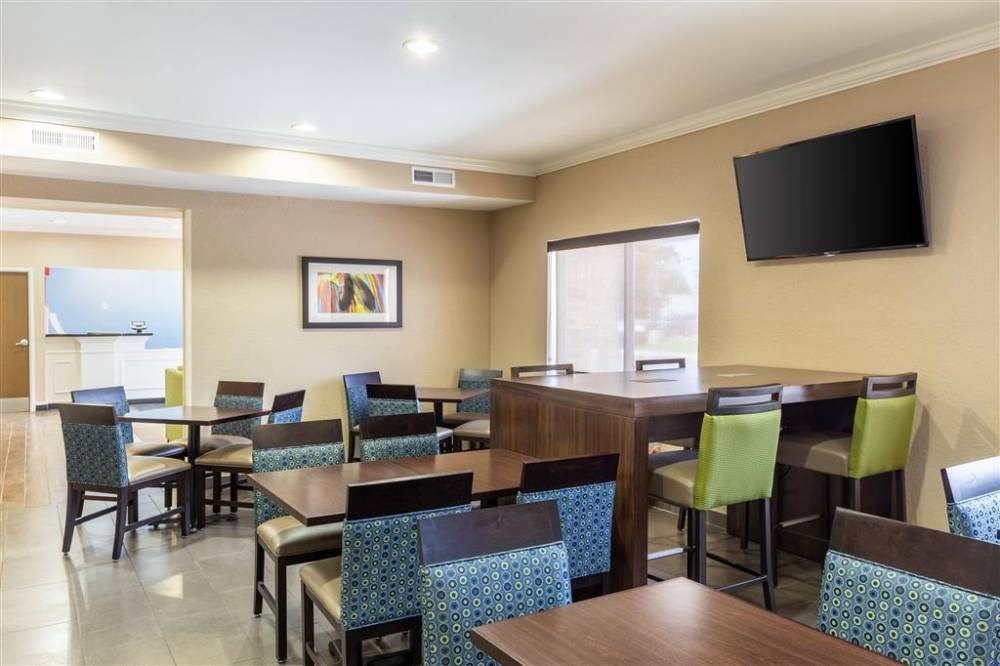 Comfort Inn South Tulsa -  Woodland Hills 10