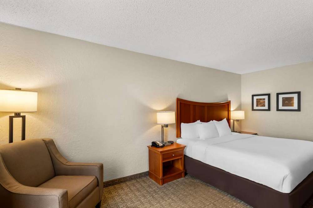 Comfort Inn St Louis - Westport Event Center 10