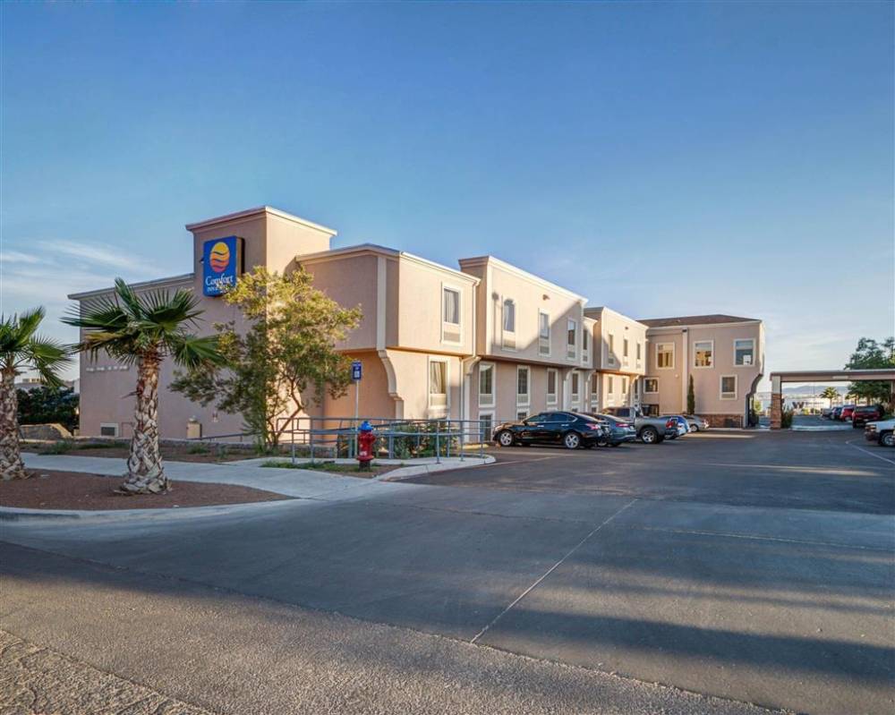 Comfort Inn & Suites I-10 Airport 2