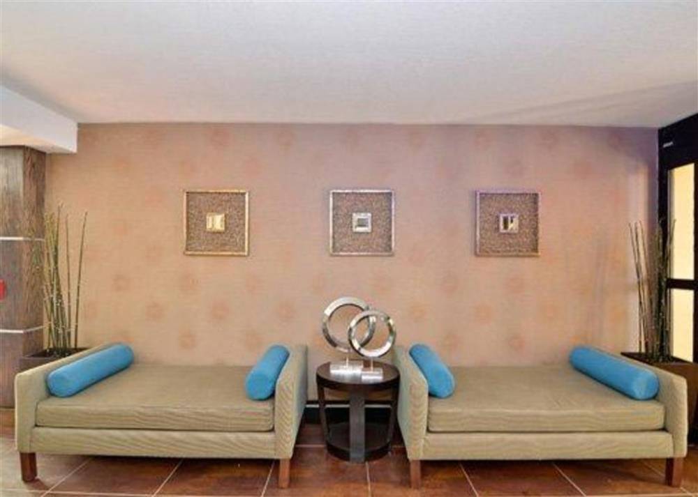 Comfort Inn & Suites I-10 Airport 4