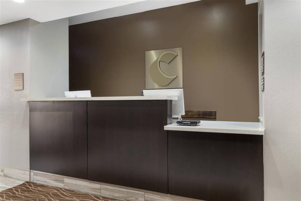 Comfort Inn & Suites Near Medical Center 2