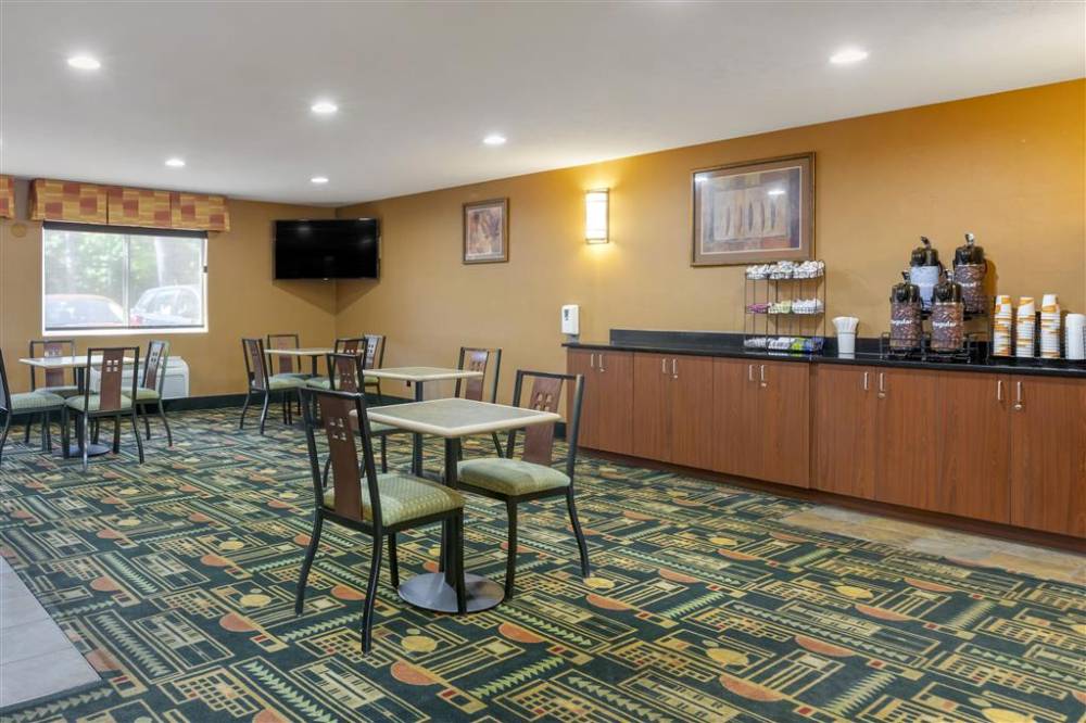 Comfort Inn Traverse City 7
